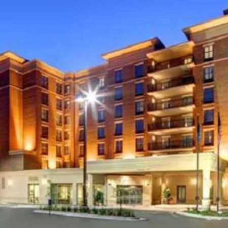 Hampton Inn & Suites Baton Rouge Downtown Exterior foto