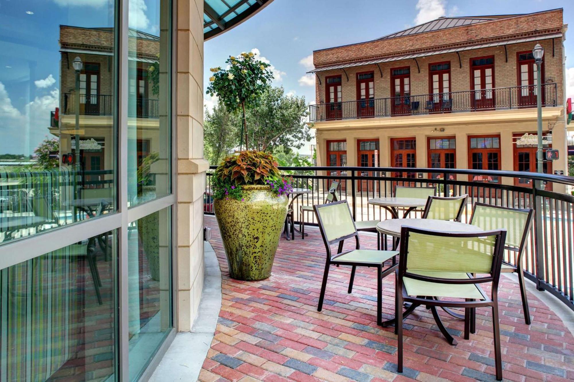 Hampton Inn & Suites Baton Rouge Downtown Exterior foto